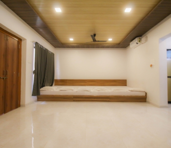 low budget family room in karjat with swimming pool